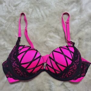 La Senza Elegant Pink and Black Lace Bra